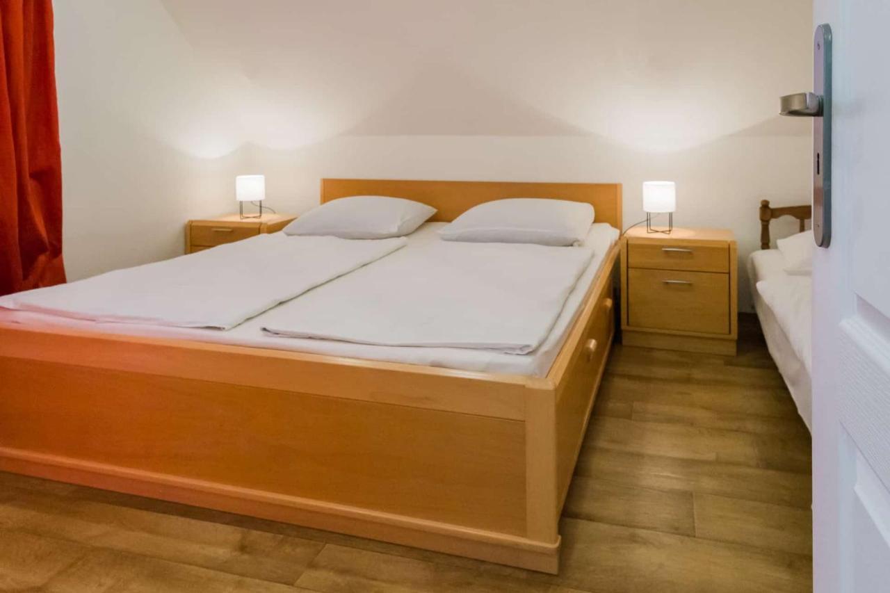 Diofa Apartman Keszthely Esterno foto